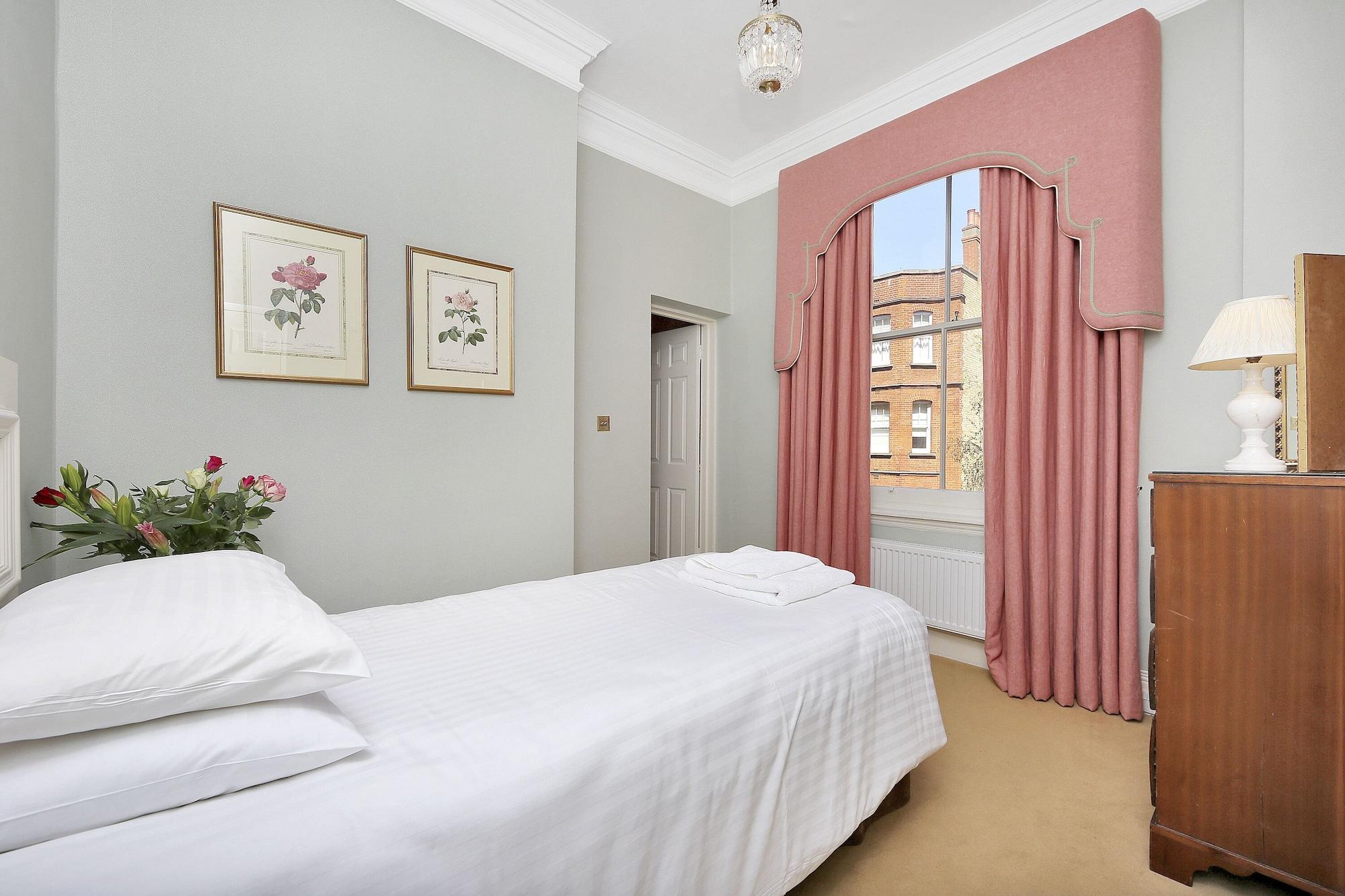Apart-hotel No1 The Mansions By Mansley 4*
